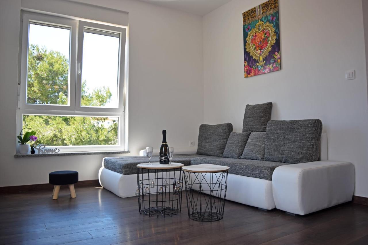 Apartment Summer Breeze Pula Extérieur photo